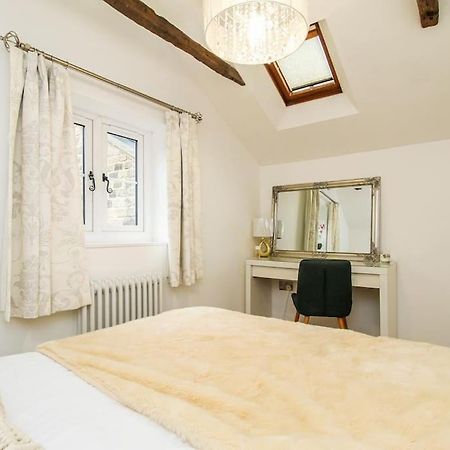 Millstone Cottage Newmillerdam Hill Top Екстер'єр фото