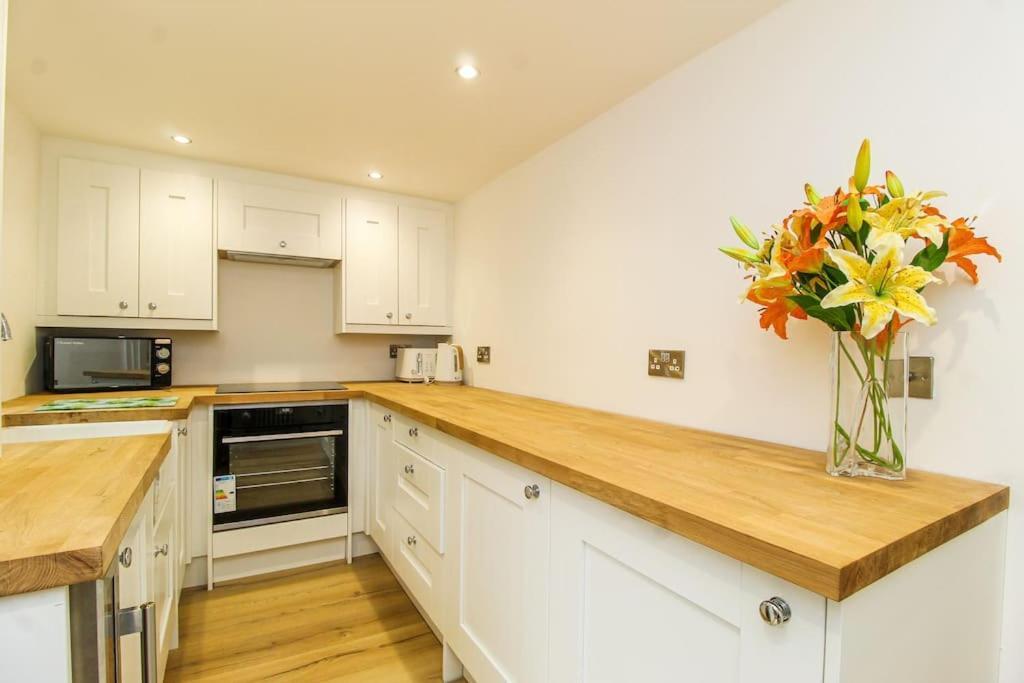 Millstone Cottage Newmillerdam Hill Top Екстер'єр фото