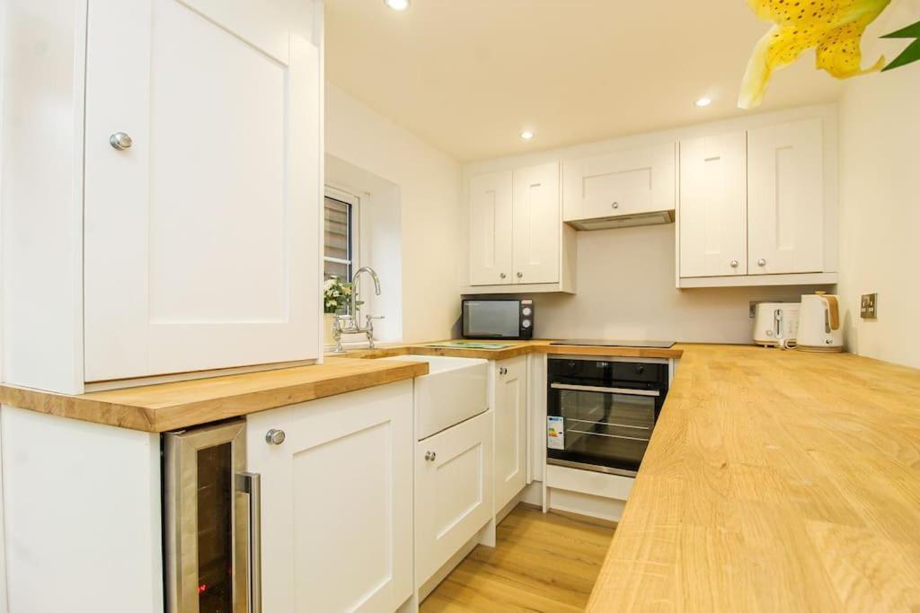 Millstone Cottage Newmillerdam Hill Top Екстер'єр фото